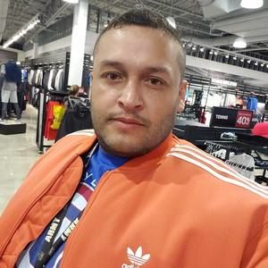 Meet your Posher, Javier